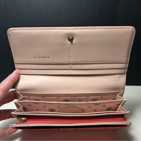 CLATHAS Argo Flap Cowhide Leather Long Coral Wallet, Camellia Flowers, Japanese - Picture 9 of 15